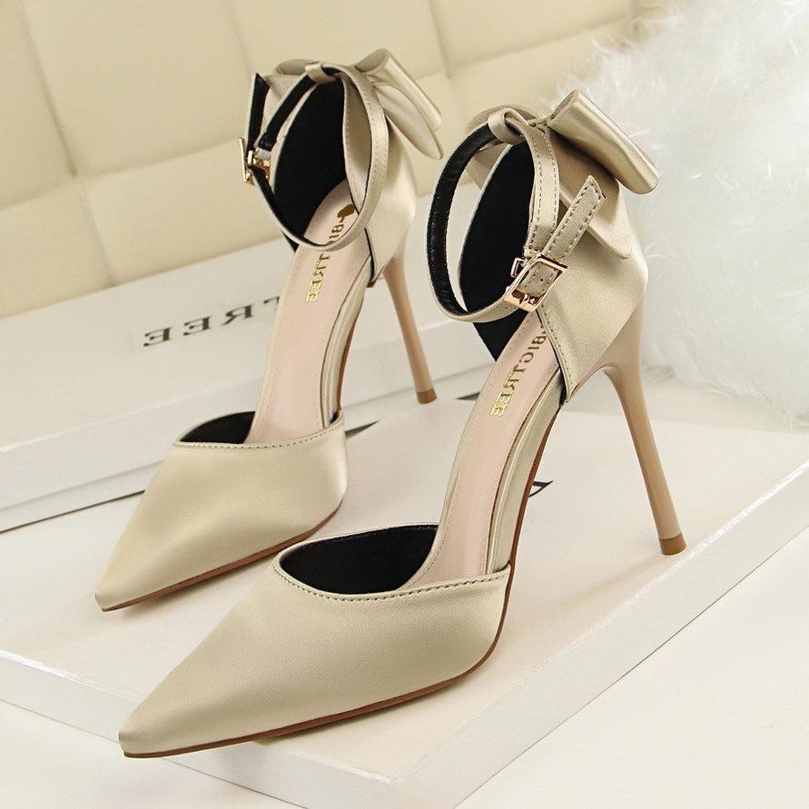 Pointed satin stiletto high heels