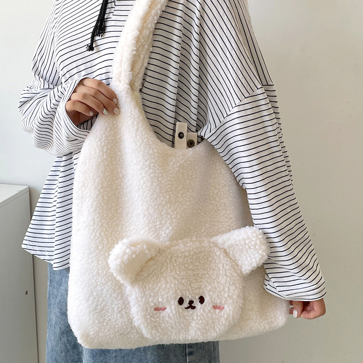 Personalized Bag For Women 3D Cartoon Bear Lamb Wool Shoulder Bag Winter High Capacity Daily Shopping Bags Girls College Style Handbags